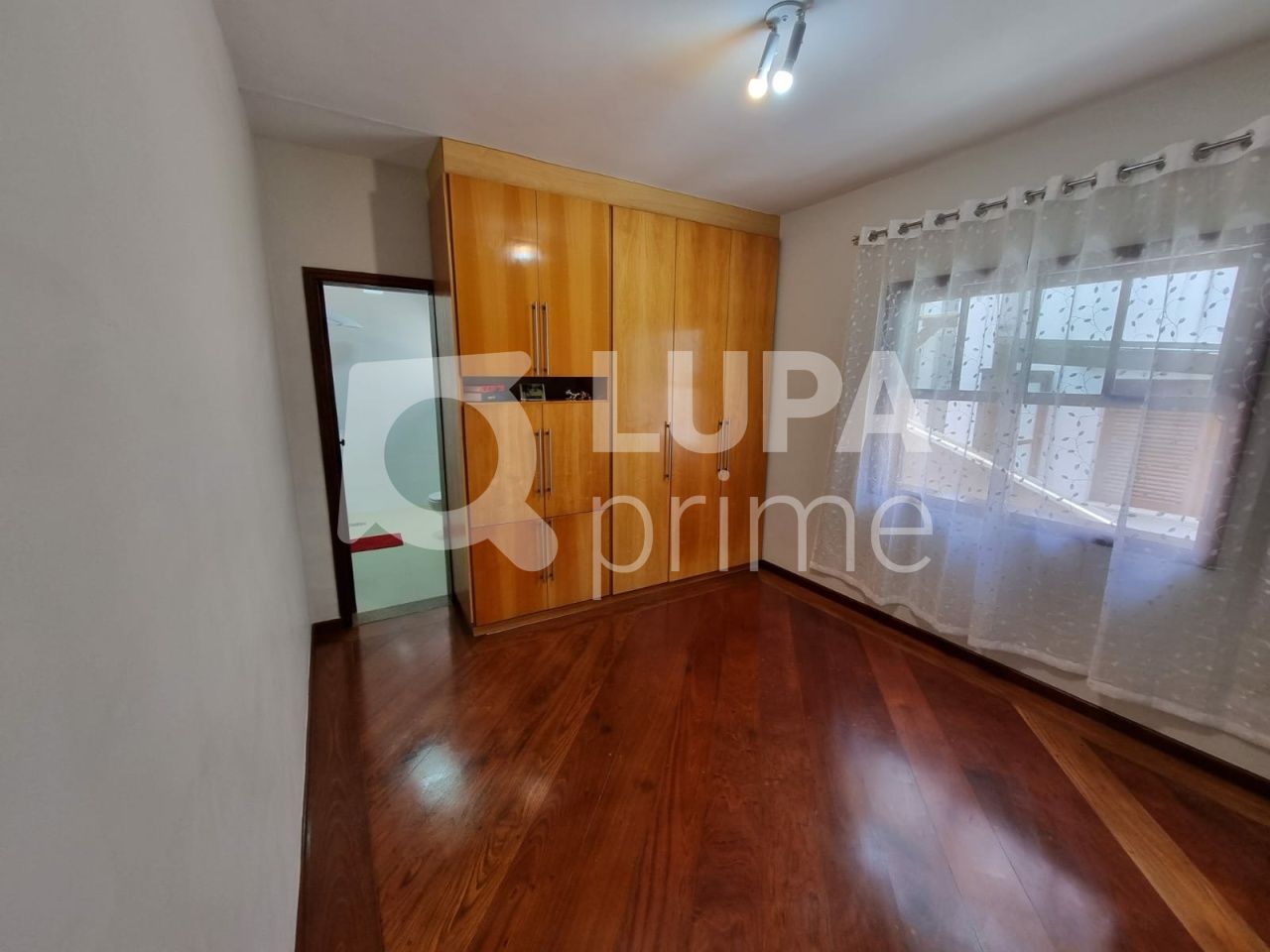 sobrado-venda-sao-paulo-jardim-olympia-3dormitorios-3suites-2vagas-179m2-LS41108