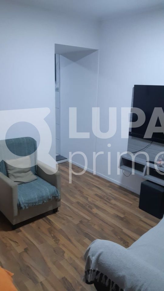 Casa à venda com 2 quartos, 250m² - Foto 1