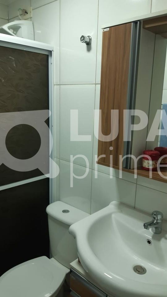 Casa à venda com 2 quartos, 250m² - Foto 17