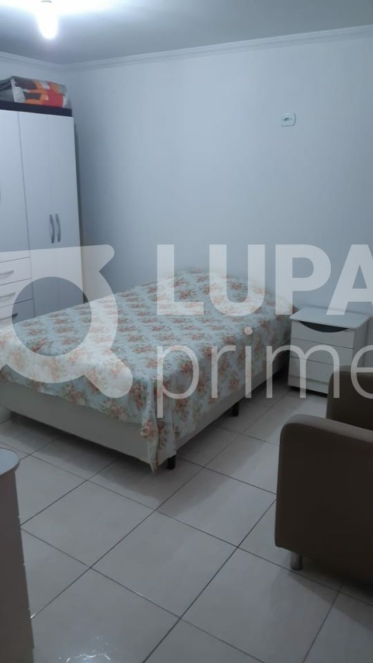 Casa à venda com 2 quartos, 250m² - Foto 10