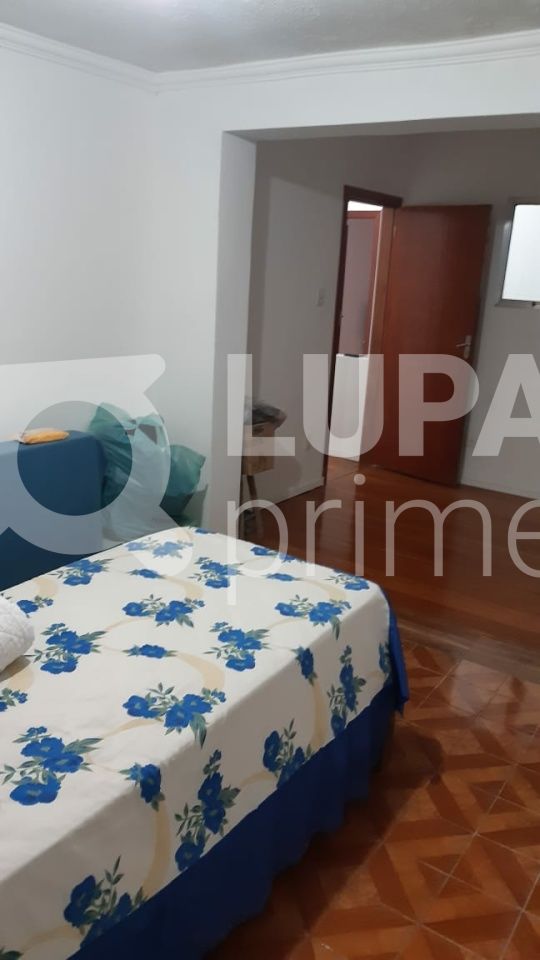 Casa à venda com 2 quartos, 250m² - Foto 11