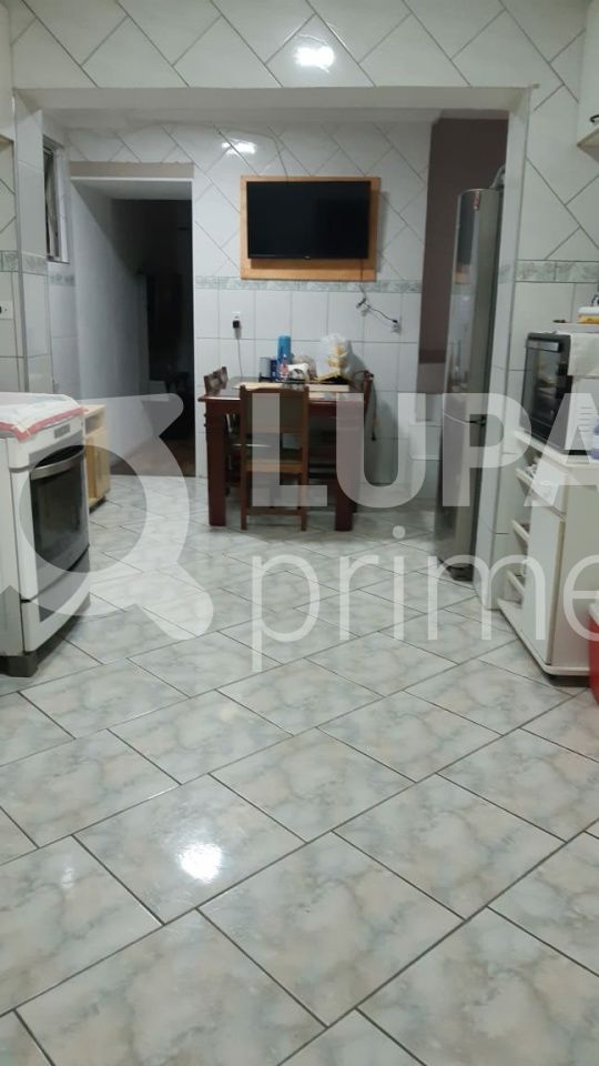 Casa à venda com 2 quartos, 250m² - Foto 14