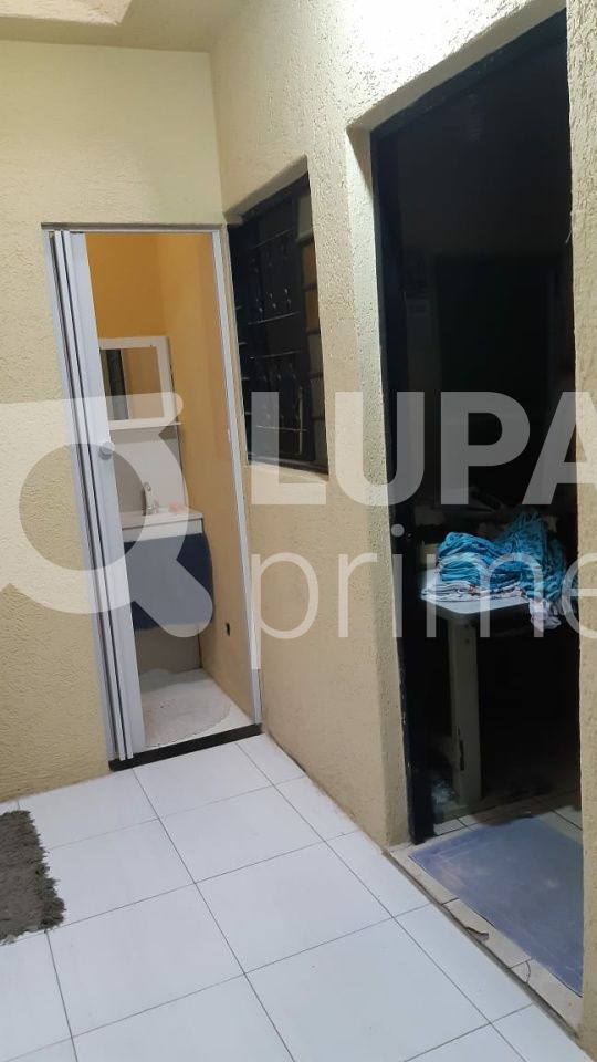 Casa à venda com 2 quartos, 250m² - Foto 12
