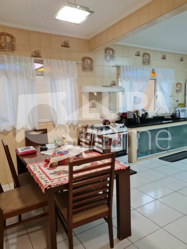 sobrado-locacao-sao-paulo-vila-ester-zona-norte-3dormitorios-1suite-6vagas-201m2-LS41204