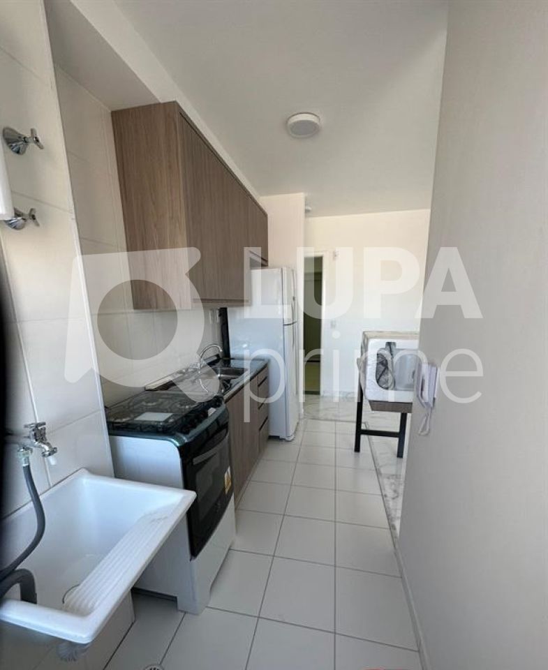Apartamento à venda com 2 quartos, 41m² - Foto 2