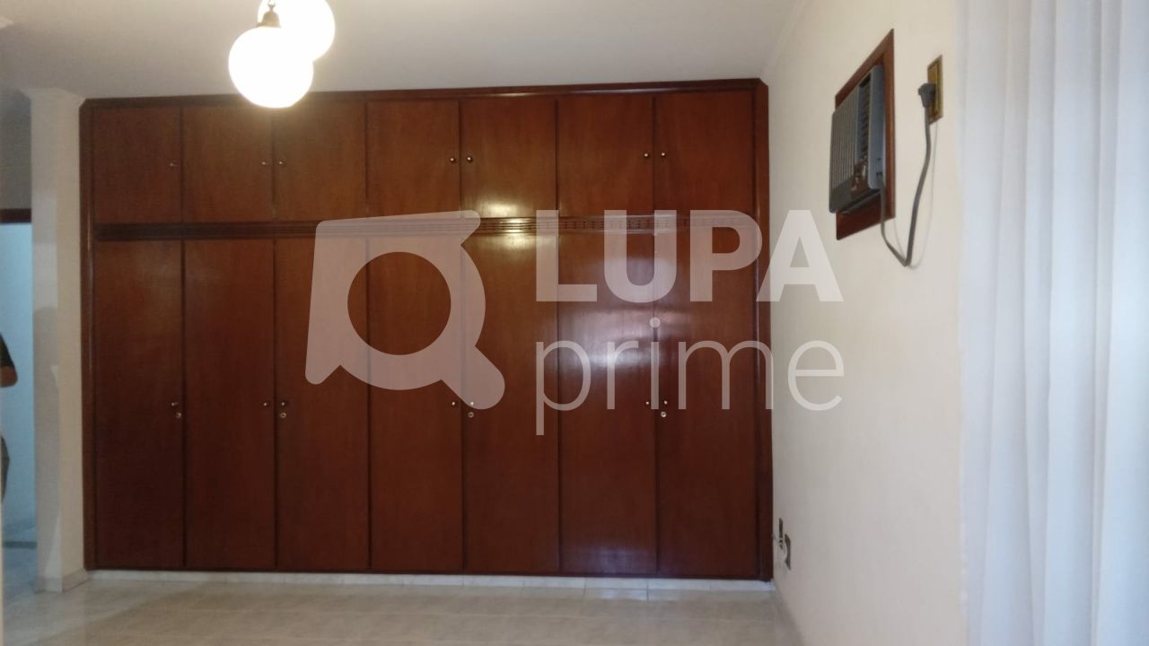 sobrado-venda-sao-paulo-vila-pauliceia-3dormitorios-3suites-5vagas-231m2-LS41709