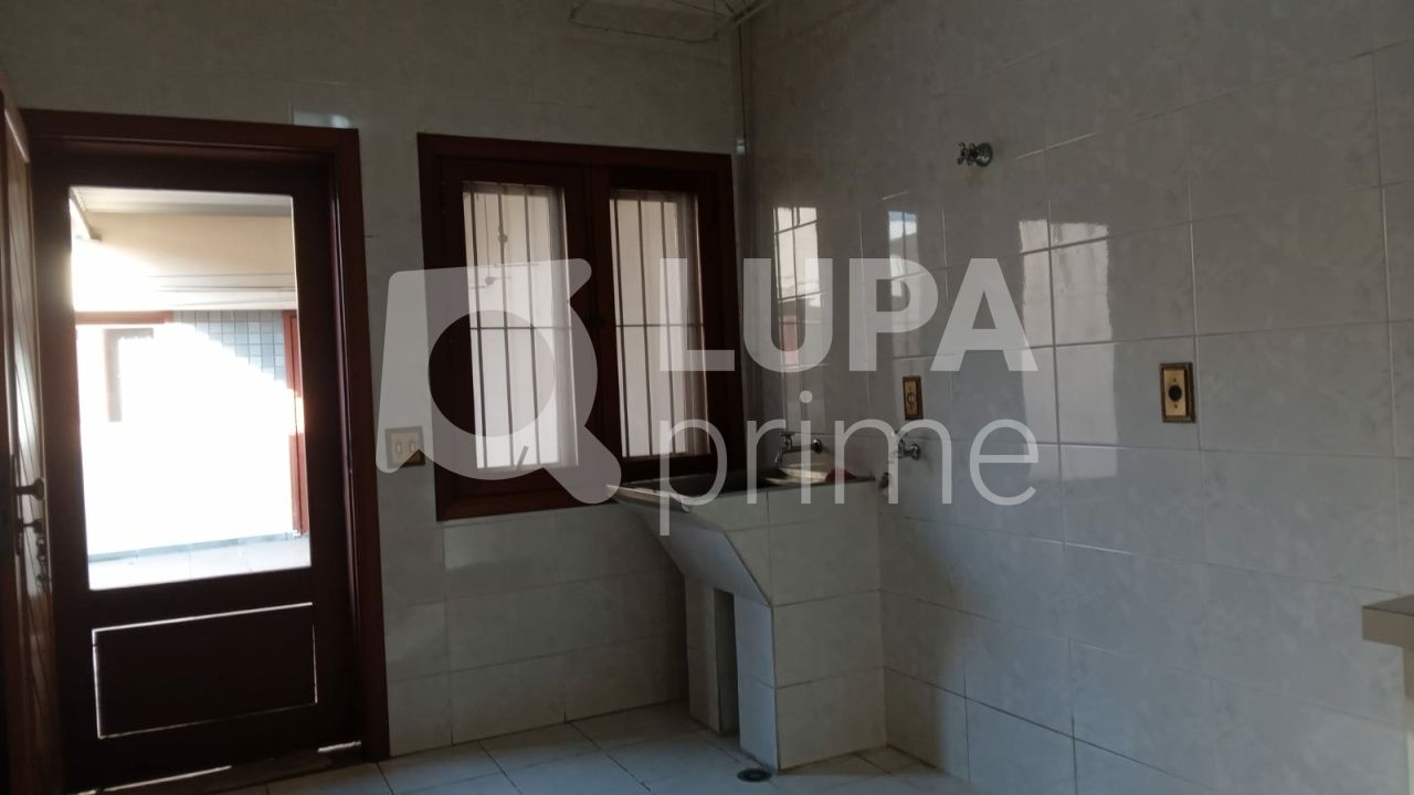 sobrado-venda-sao-paulo-vila-pauliceia-3dormitorios-3suites-5vagas-231m2-LS41709