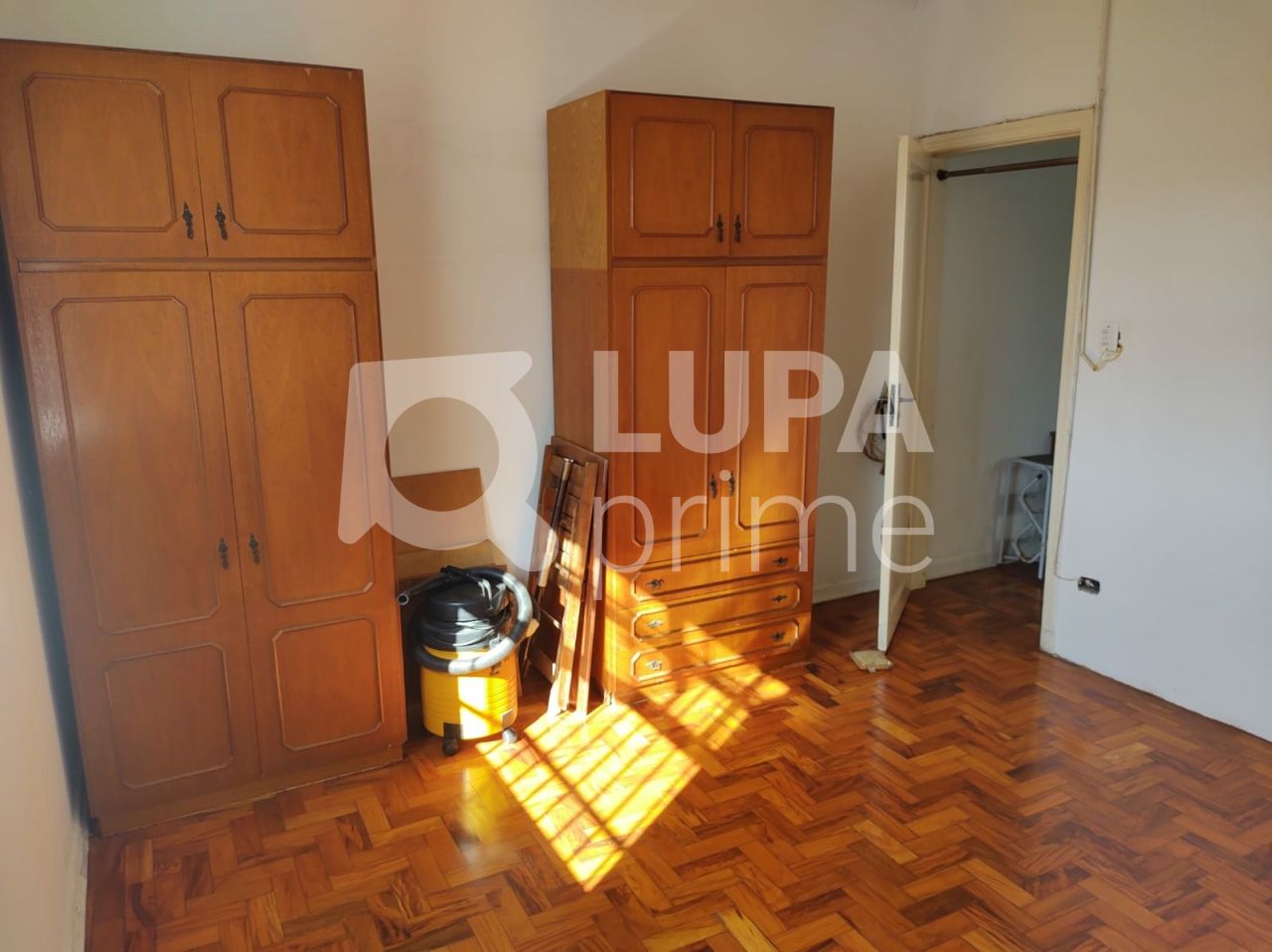 sobrado-venda-sao-paulo-jardim-floresta-3dormitorios-4vagas-220m2-LS41738