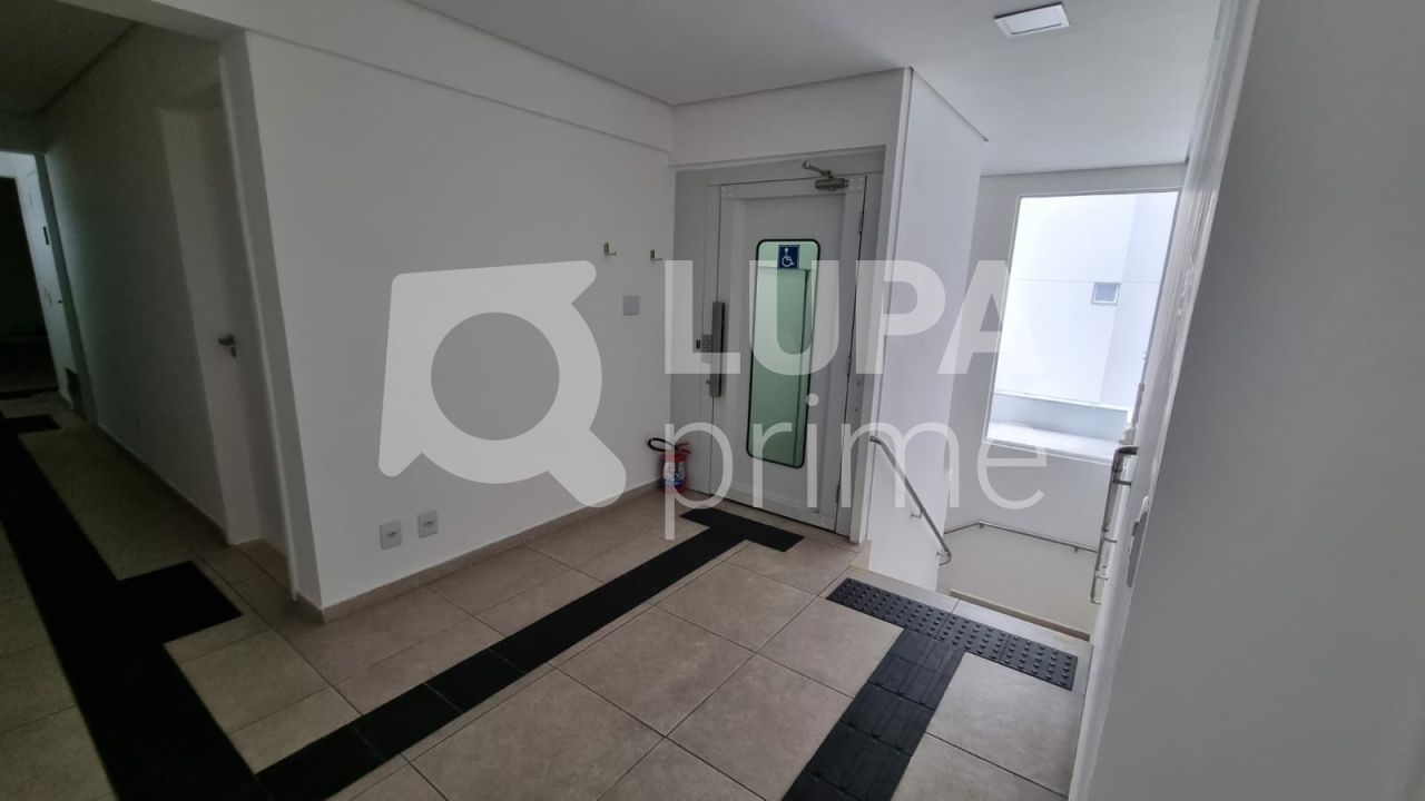 predio-locacao-sao-paulo-agua-branca-19vagas-720m2-LS41755