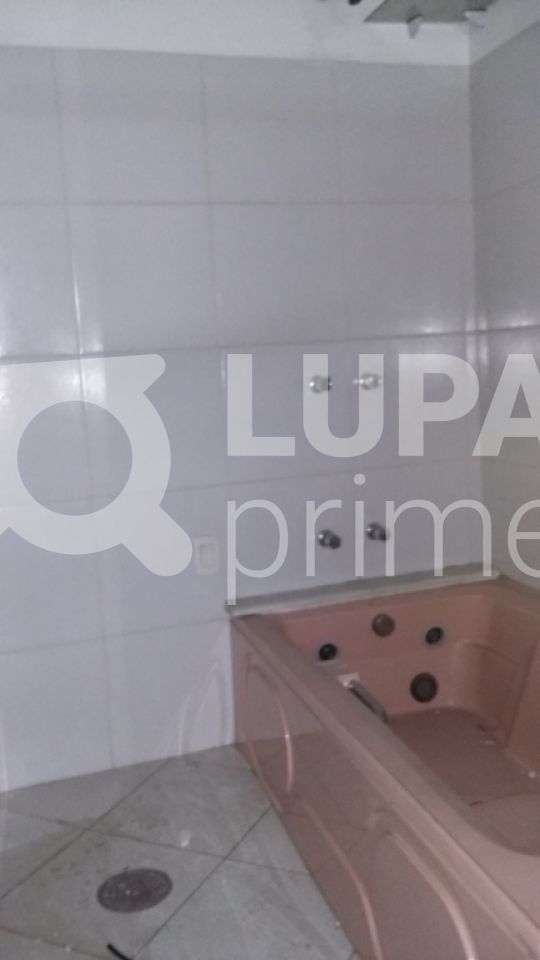 predio-locacao-sao-paulo-agua-fria-7vagas-380m2-LS41769