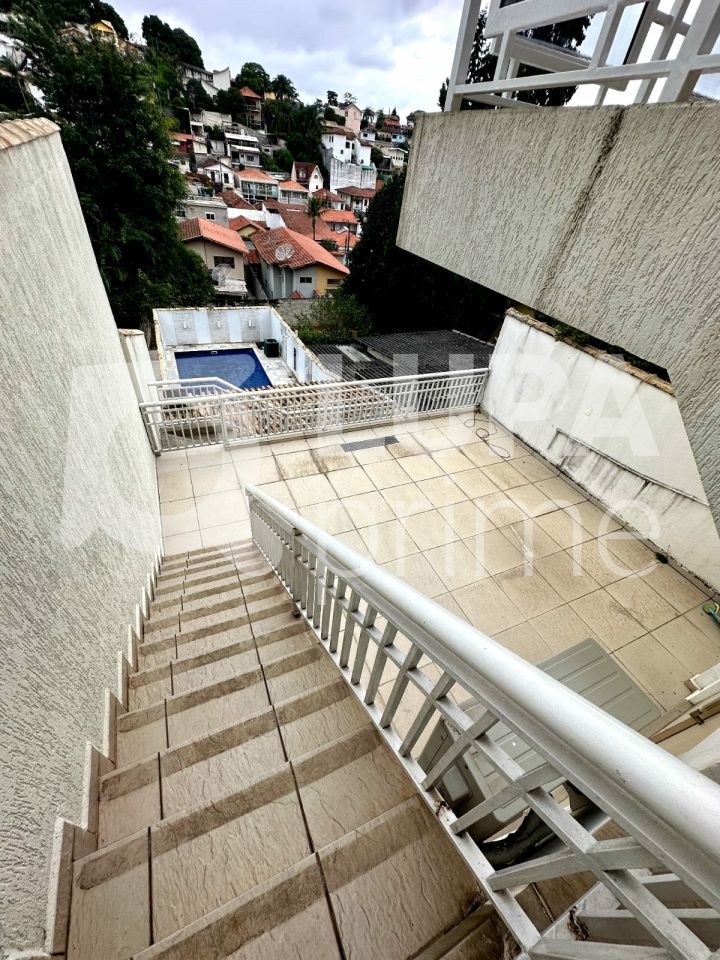 sobrado-venda-sao-paulo-vila-irmaos-arnoni-3dormitorios-1suite-2vagas-298m2-LS41872