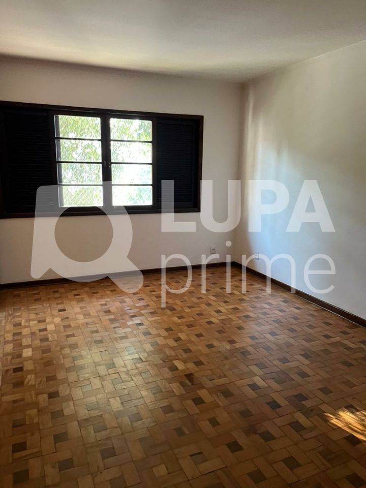 Casa, 3 quartos, 250 m² - Foto 8