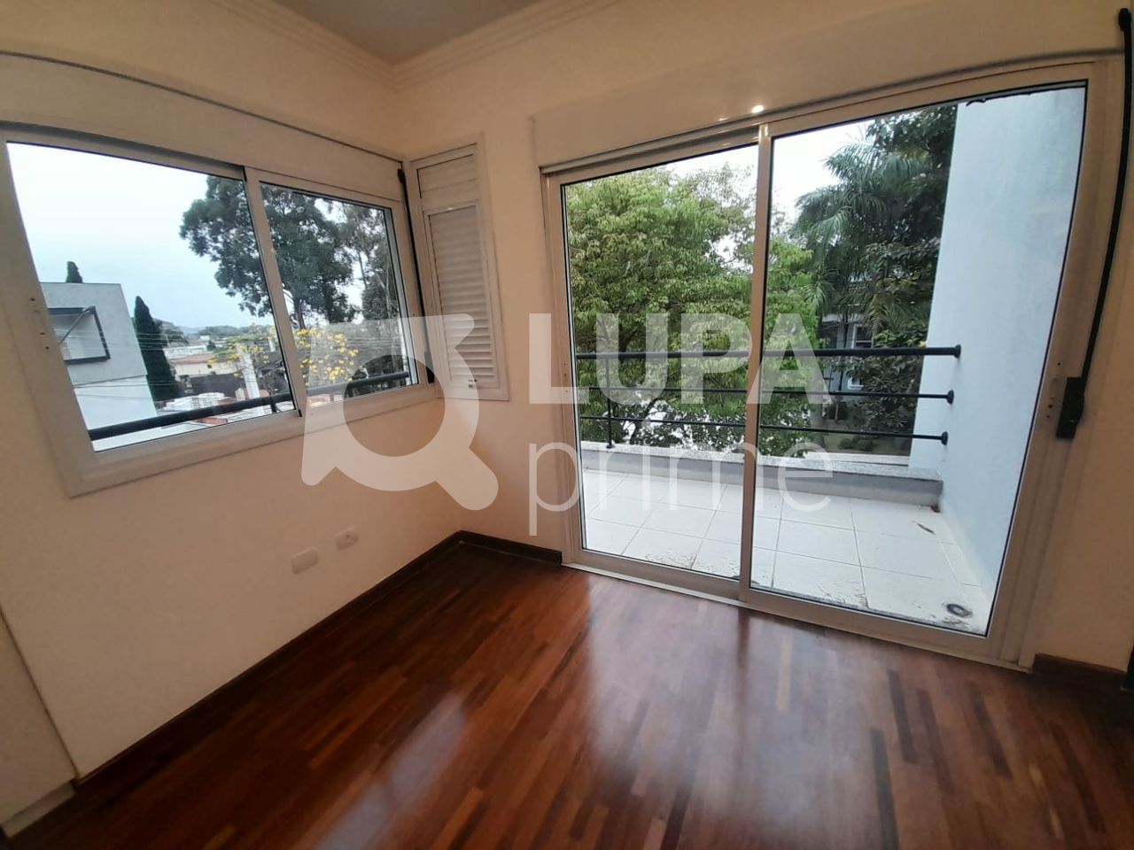 sobrado-locacao-sao-paulo-tucuruvi-3dormitorios-3suites-4vagas-400m2-LS41925
