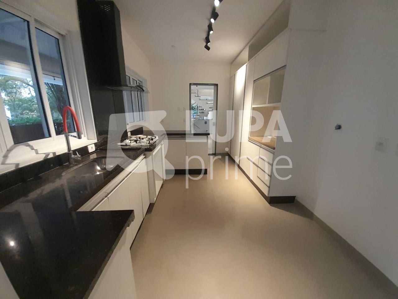 sobrado-locacao-sao-paulo-tucuruvi-3dormitorios-3suites-4vagas-400m2-LS41925