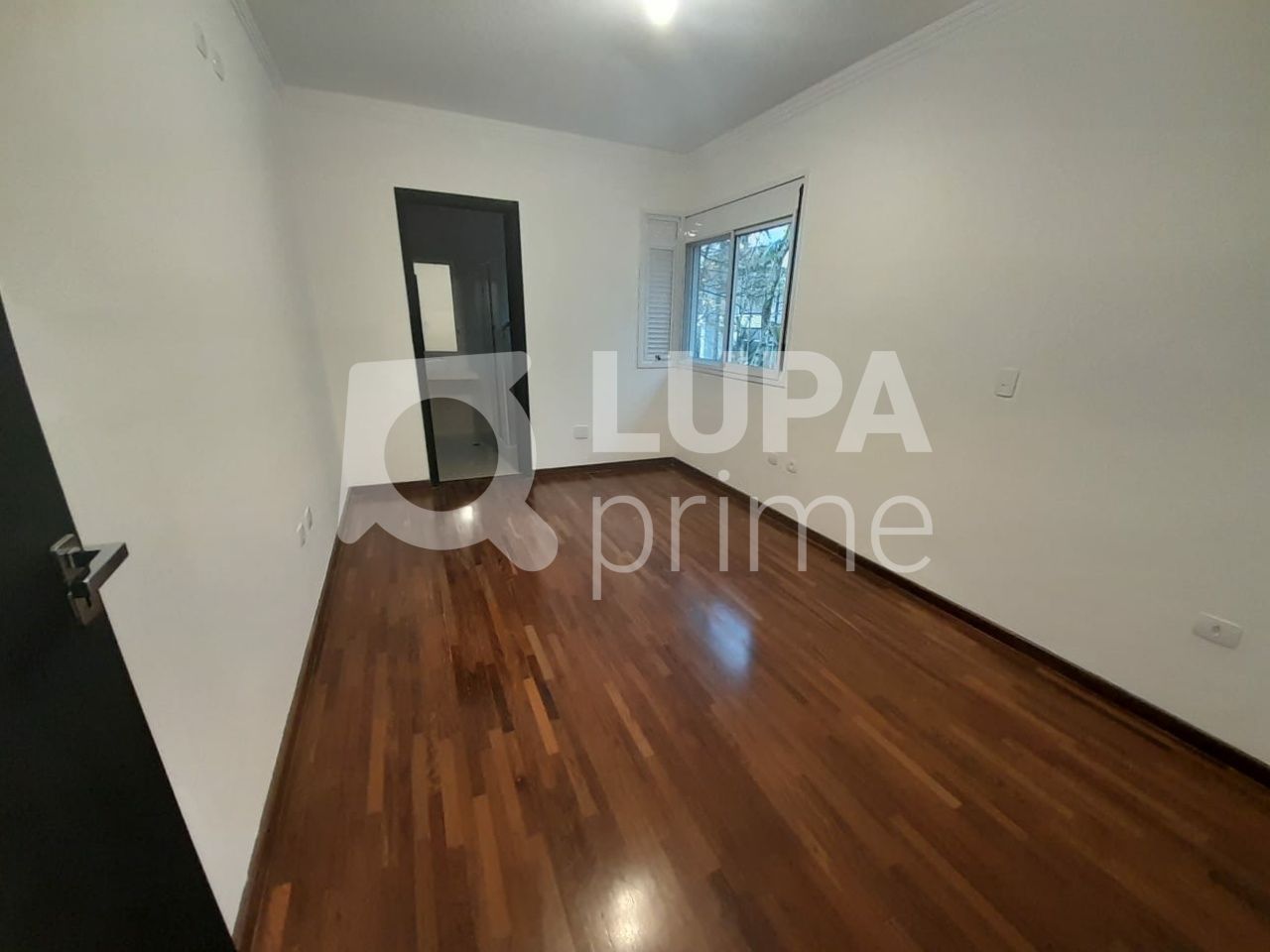 sobrado-locacao-sao-paulo-tucuruvi-3dormitorios-3suites-4vagas-400m2-LS41925