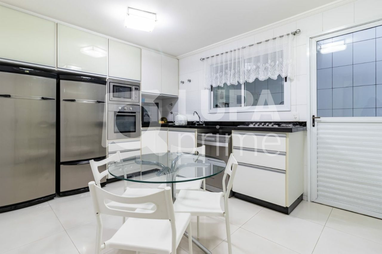 Casa à venda com 4 quartos, 390m² - Foto 14