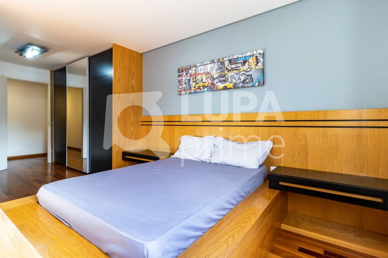 Casa à venda com 4 quartos, 390m² - Foto 27