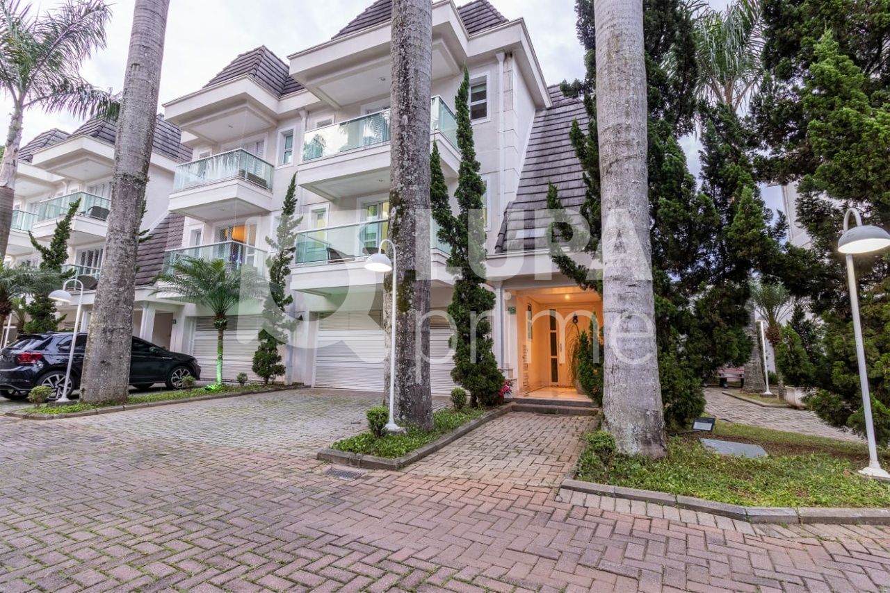 Casa à venda com 4 quartos, 390m² - Foto 1