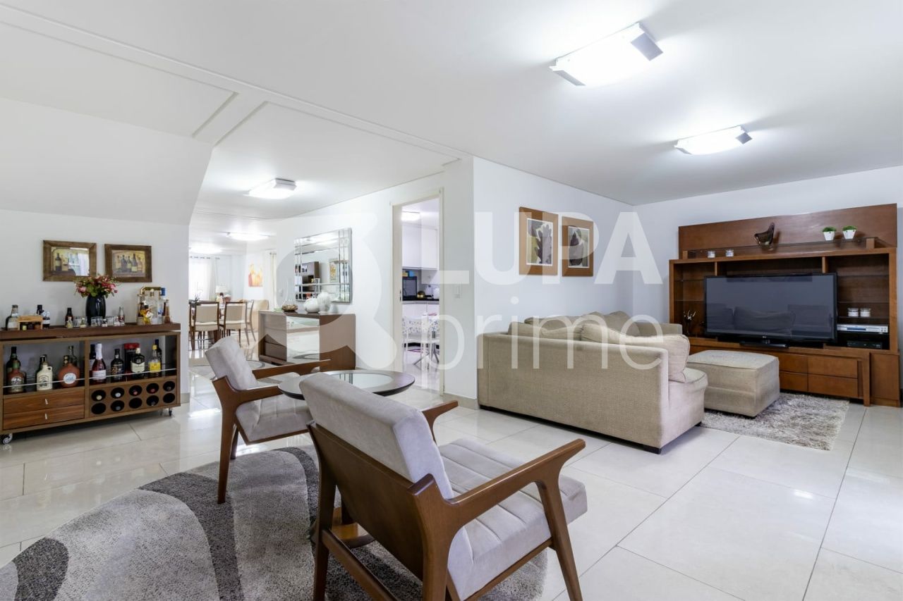 Casa à venda com 4 quartos, 390m² - Foto 3