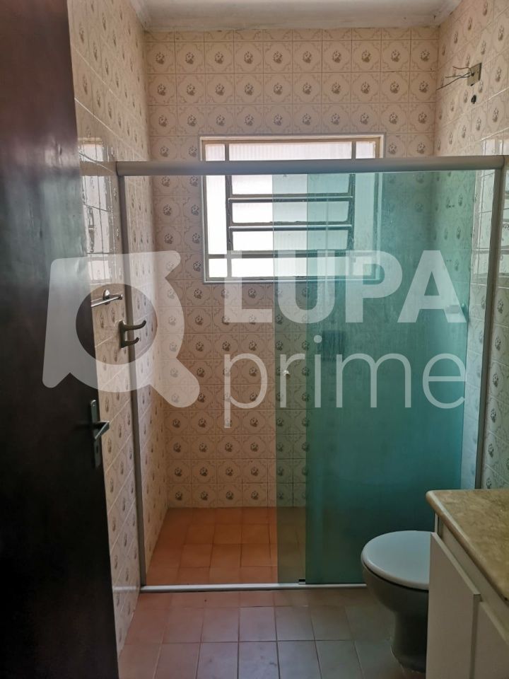 casa-terrea-locacao-sao-paulo-vila-amalia-3dormitorios-1suite-3vagas-270m2-LS42237
