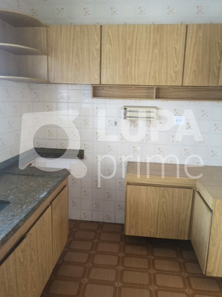 casa-terrea-locacao-sao-paulo-vila-amalia-3dormitorios-1suite-3vagas-270m2-LS42237