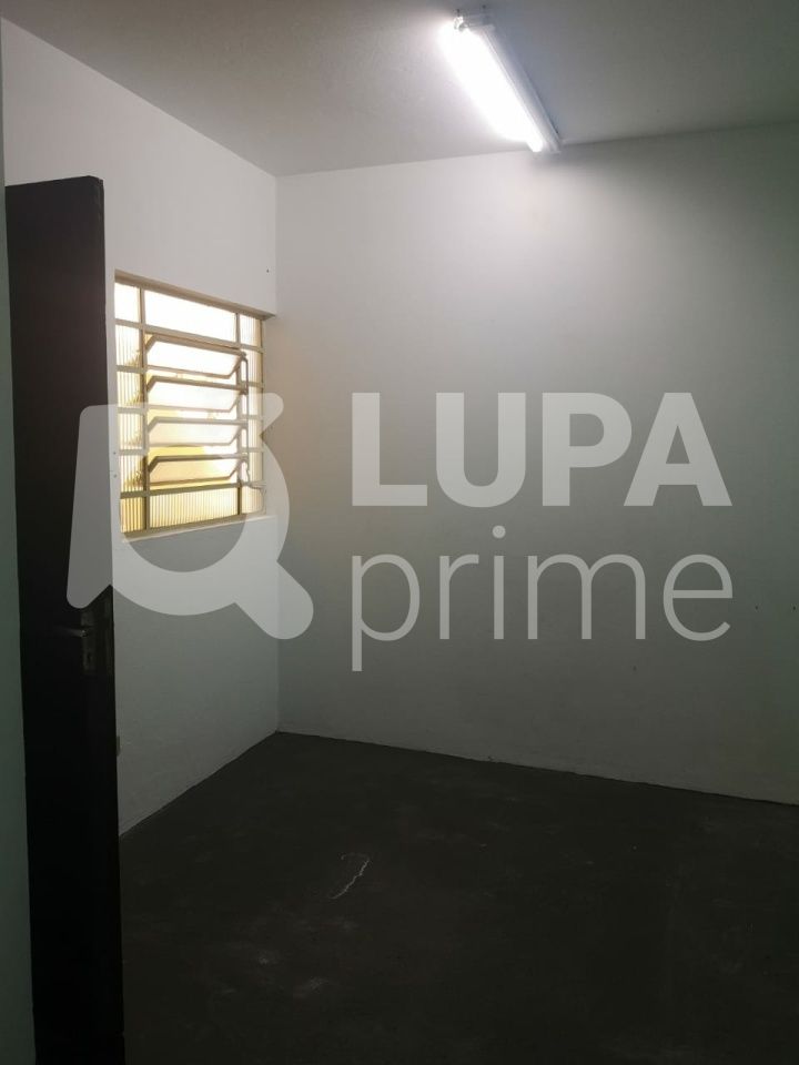 casa-terrea-locacao-sao-paulo-vila-amalia-3dormitorios-1suite-3vagas-270m2-LS42237