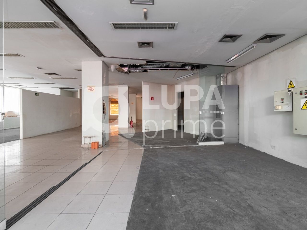 Sala-Conjunto, 700 m² - Foto 1