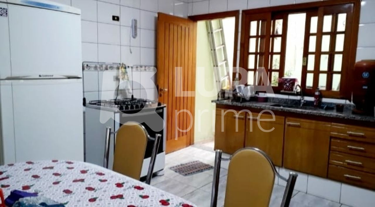 sobrado-venda-sao-paulo-vila-santa-maria-3dormitorios-2vagas-176m2-LS42265