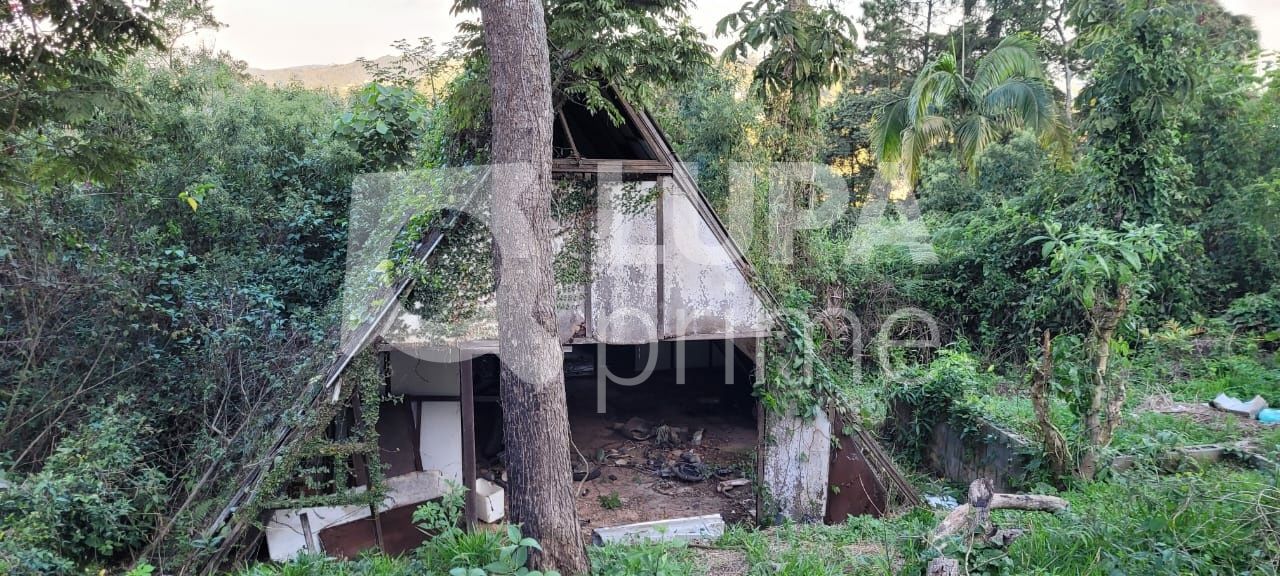 Terreno, 1600 m² - Foto 1