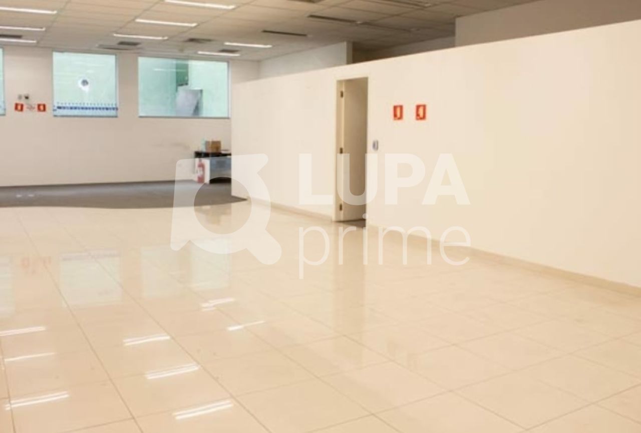casa-comercial-locacao-sao-paulo-agua-fria-10vagas-440m2-LS42396