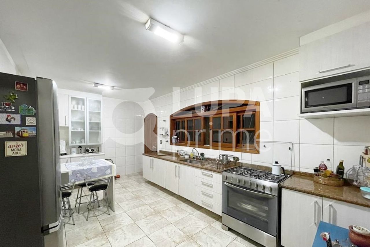 sobrado-venda-sao-paulo-agua-fria-3dormitorios-3suites-3vagas-200m2-LS42475