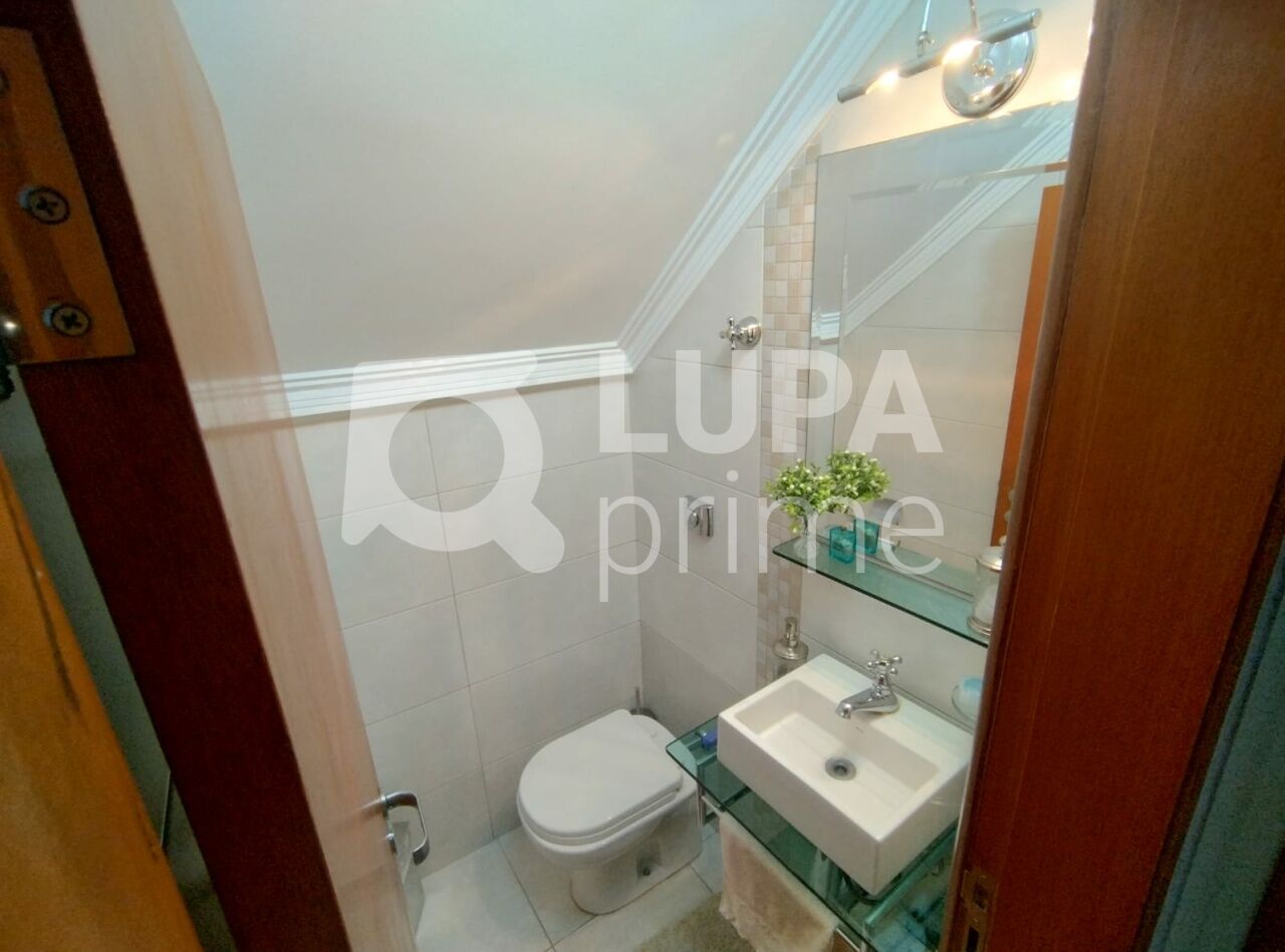 sobrado-venda-sao-paulo-agua-fria-2dormitorios-1suite-2vagas-201m2-LS42831