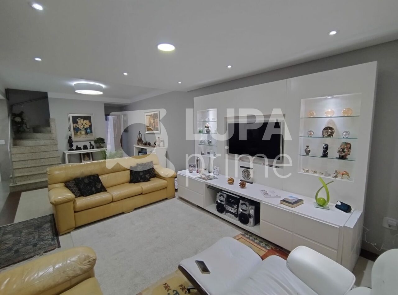 sobrado-venda-sao-paulo-agua-fria-2dormitorios-1suite-2vagas-201m2-LS42831