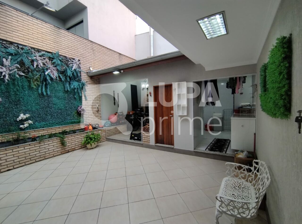 sobrado-venda-sao-paulo-agua-fria-2dormitorios-1suite-2vagas-201m2-LS42831