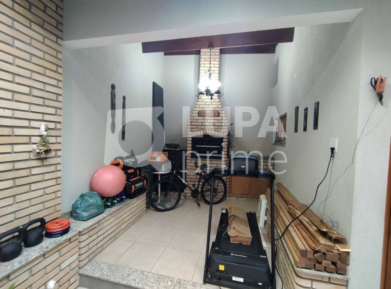 sobrado-venda-sao-paulo-agua-fria-2dormitorios-1suite-2vagas-201m2-LS42831