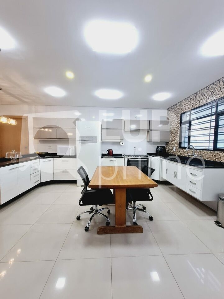 Casa, 3 quartos, 190 m² - Foto 4