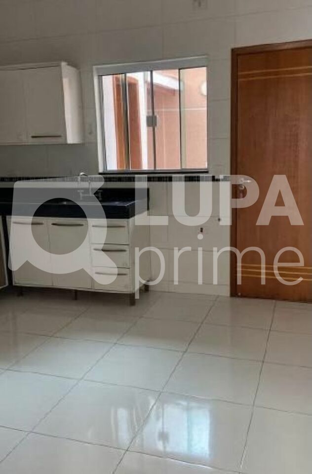 sobrado-venda-sao-paulo-vila-paiva-2dormitorios-1suite-2vagas-80m2-LS42936