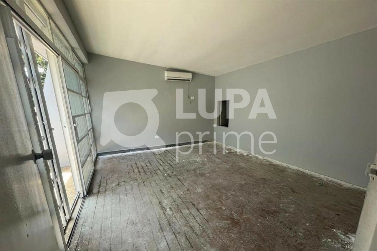 casa-terrea-locacao-sao-paulo-pacaembu-12vagas-226m2-LS43158
