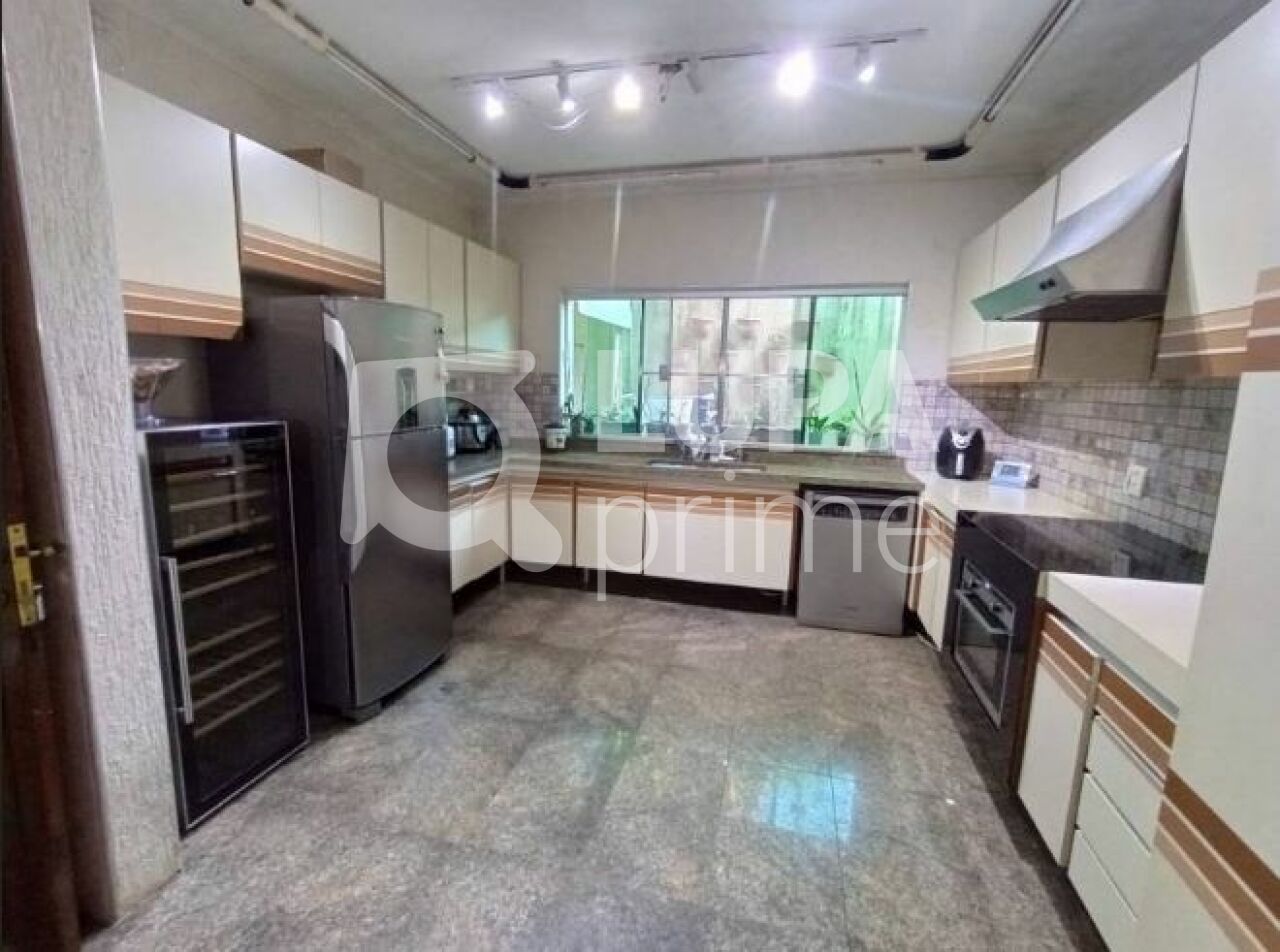 sobrado-venda-sao-paulo-vila-irmaos-arnoni-4dormitorios-4suites-4vagas-1000m2-LS43238