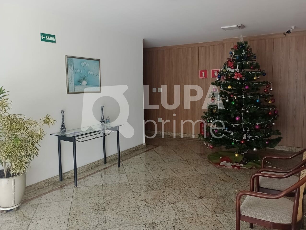 Apartamento para alugar com 3 quartos, 140m² - Foto 1
