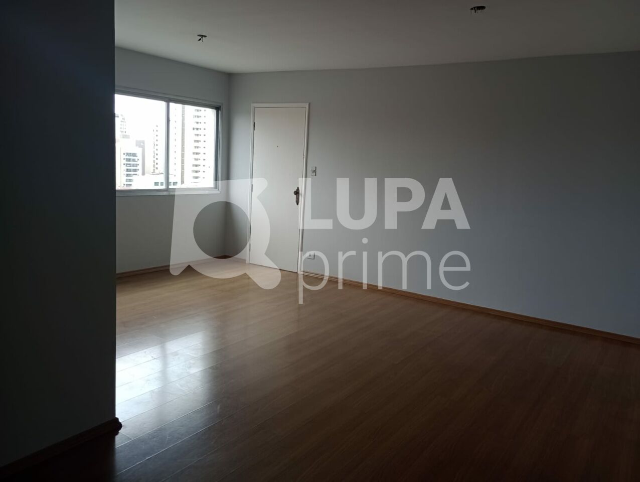 Apartamento para alugar com 3 quartos, 140m² - Foto 7
