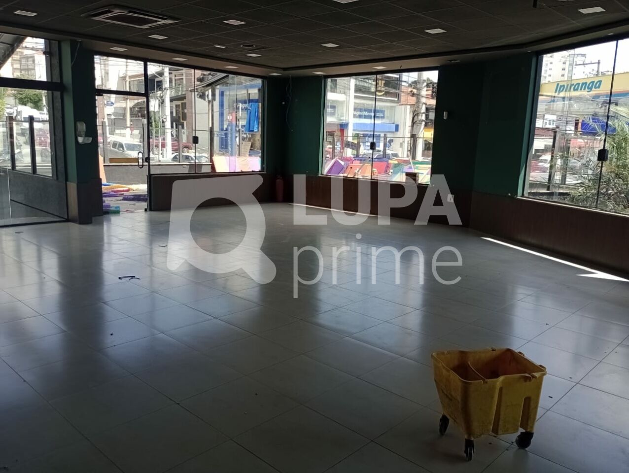 predio-locacao-sao-paulo-agua-fria-20vagas-900m2-LS43453