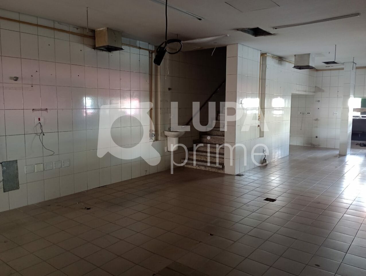 predio-locacao-sao-paulo-agua-fria-20vagas-900m2-LS43453