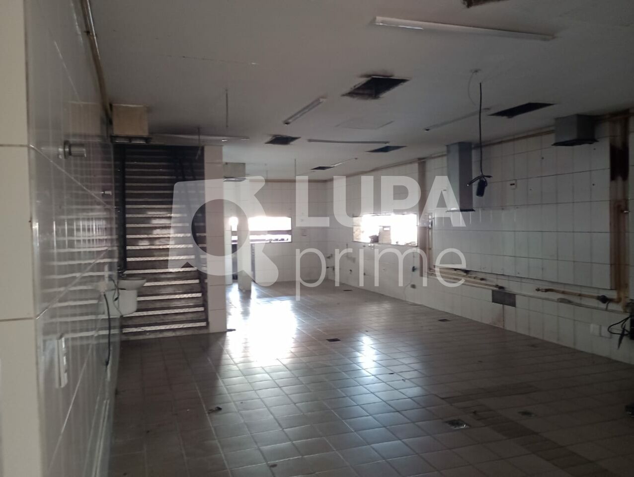 predio-locacao-sao-paulo-agua-fria-20vagas-900m2-LS43453