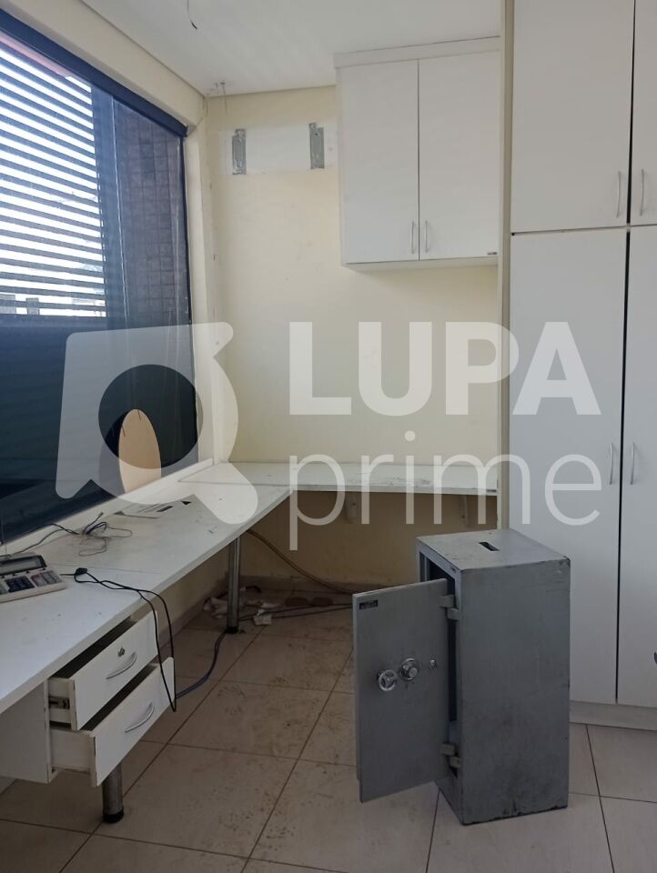 predio-locacao-sao-paulo-agua-fria-20vagas-900m2-LS43453