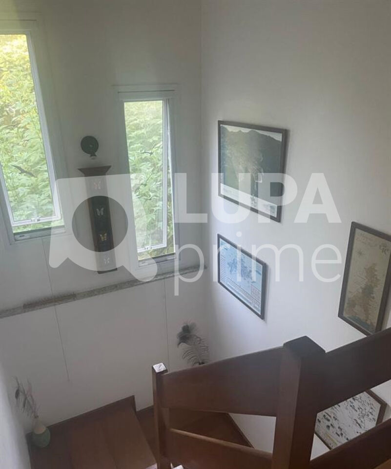 sobrado-venda-sao-paulo-vila-pedra-branca-4dormitorios-3suites-3vagas-210m2-LS43578