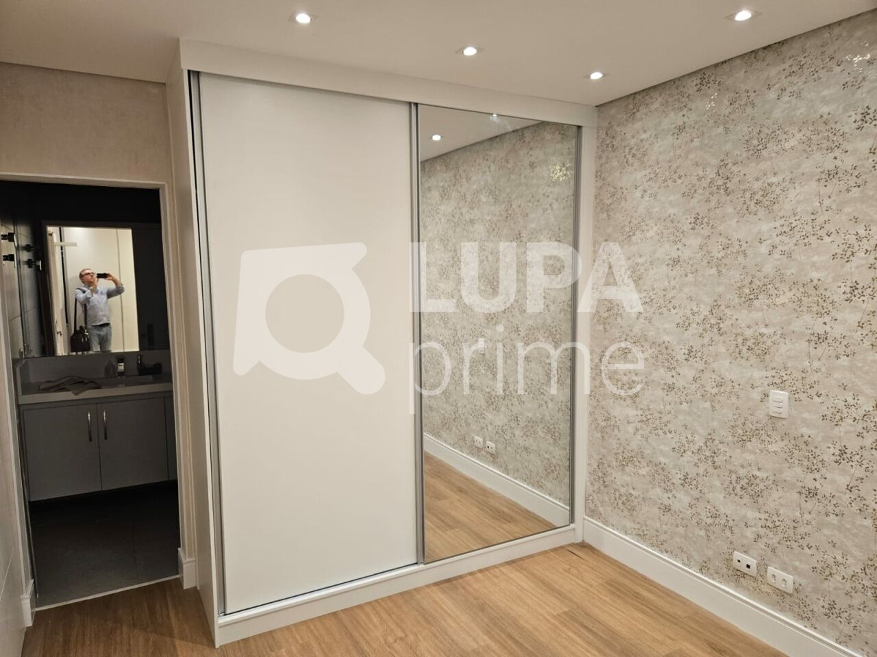 sobrado-venda-sao-paulo-agua-fria-4dormitorios-2suites-250m2-LS43590