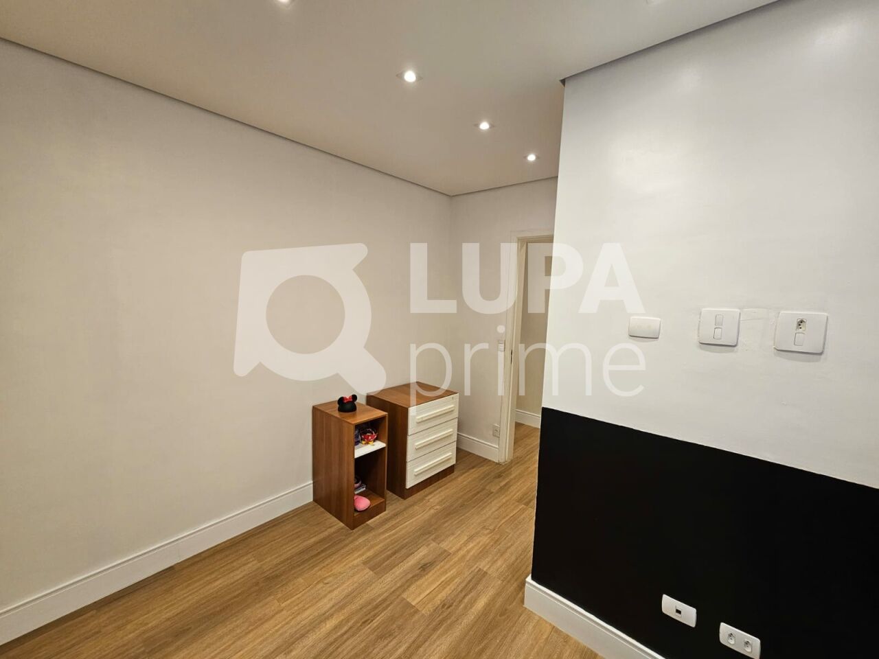 sobrado-venda-sao-paulo-agua-fria-4dormitorios-2suites-250m2-LS43590