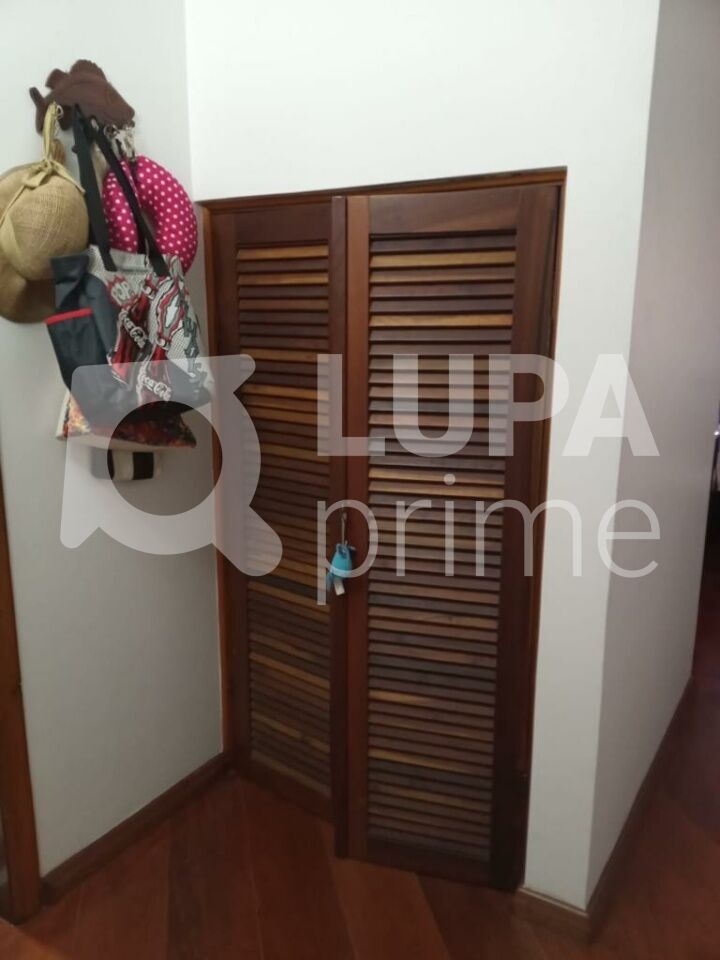 sobrado-venda-sao-paulo-jardim-carlu-3dormitorios-1suite-3vagas-196m2-LS43602