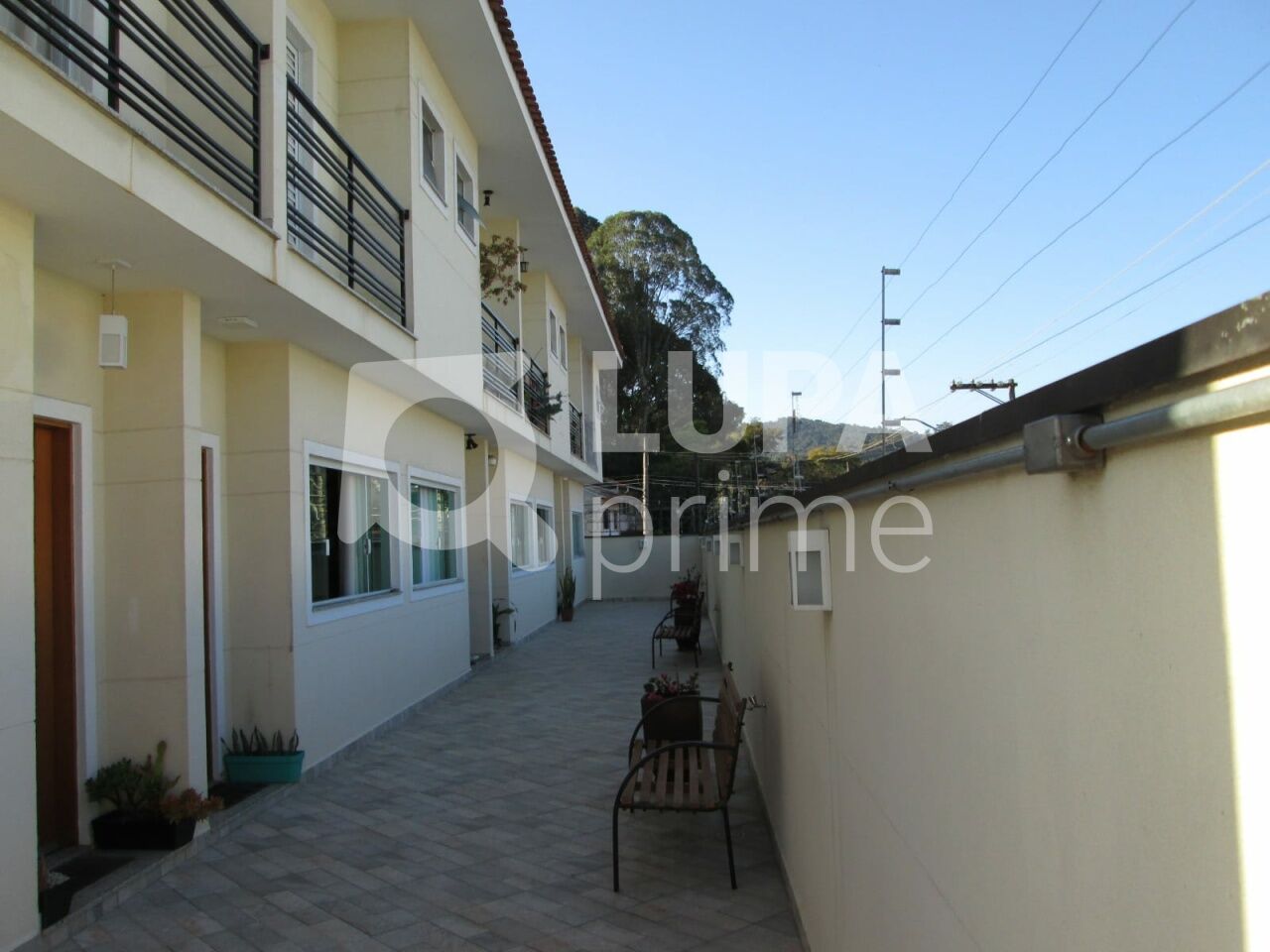 sobrado-venda-sao-paulo-vila-rosa-3dormitorios-1suite-3vagas-101m2-LS43710